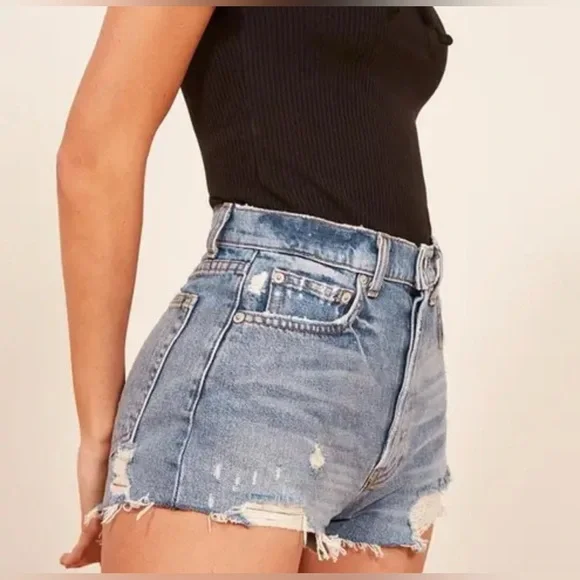 Reformation Dixie Denim Shorts, Size 29 - Picture 3 of 13